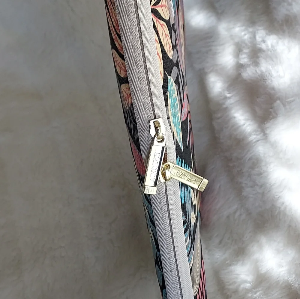 Kayon laptop carrying cover
